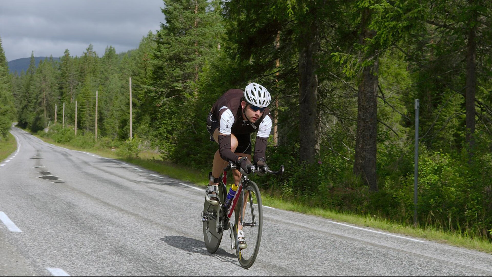 世界排名争夺战之夜，阿克个人能力完全展现，当系统足球撞上孤胆英雄