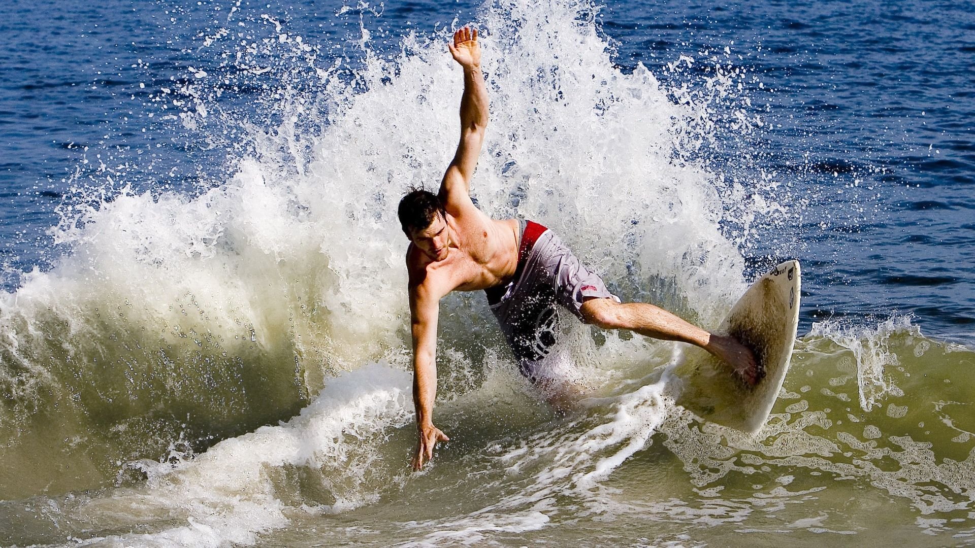 爱德华兹，当聚光灯亮起，魔术便开始了—兼论辽宁之败